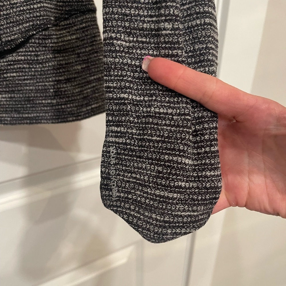 Lululemon Think Fast Pullover - Picture 12 of 12